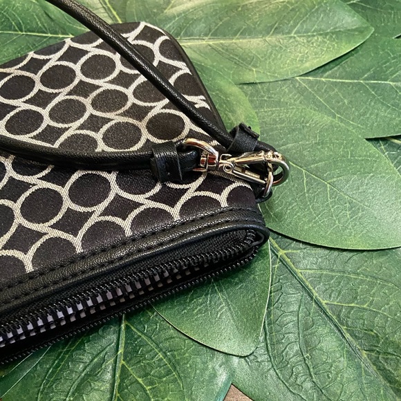 Nine West navy blue n white geometric wristlet - Picture 11 of 13